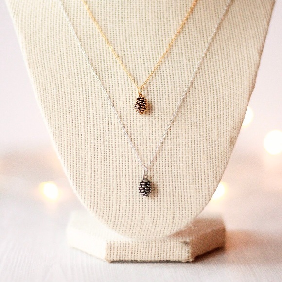 “Fallen Treasure” Pine Cone Fall Minimal Jewelry - Picture 3 of 12
